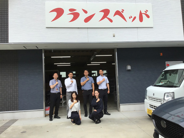 メディカル名古屋北営業所の集合写真