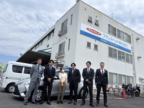 メディカル稲沢営業所の集合写真