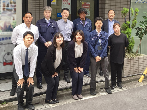 メディカル練馬営業所の集合写真