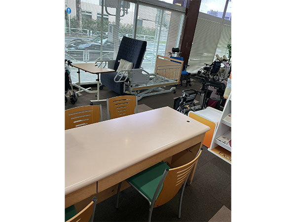 メディカル調布営業所の内観2