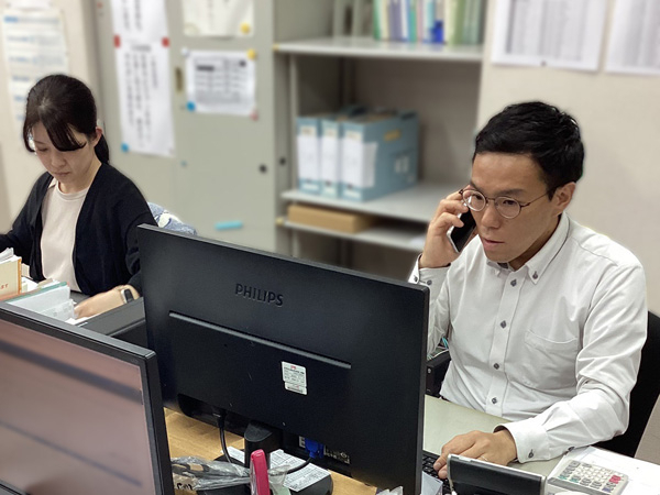 メディカル青葉営業所の内観