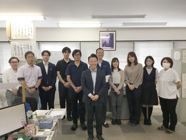 メディカル大宮営業所の集合写真
